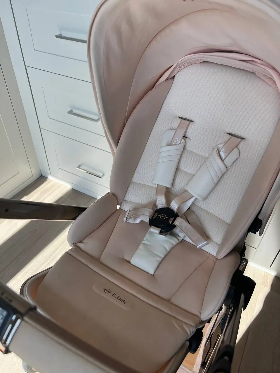 Продам прогулочную коляску заграничного бренда - Прогулочные коляски (Товары для детей) в Красногорск