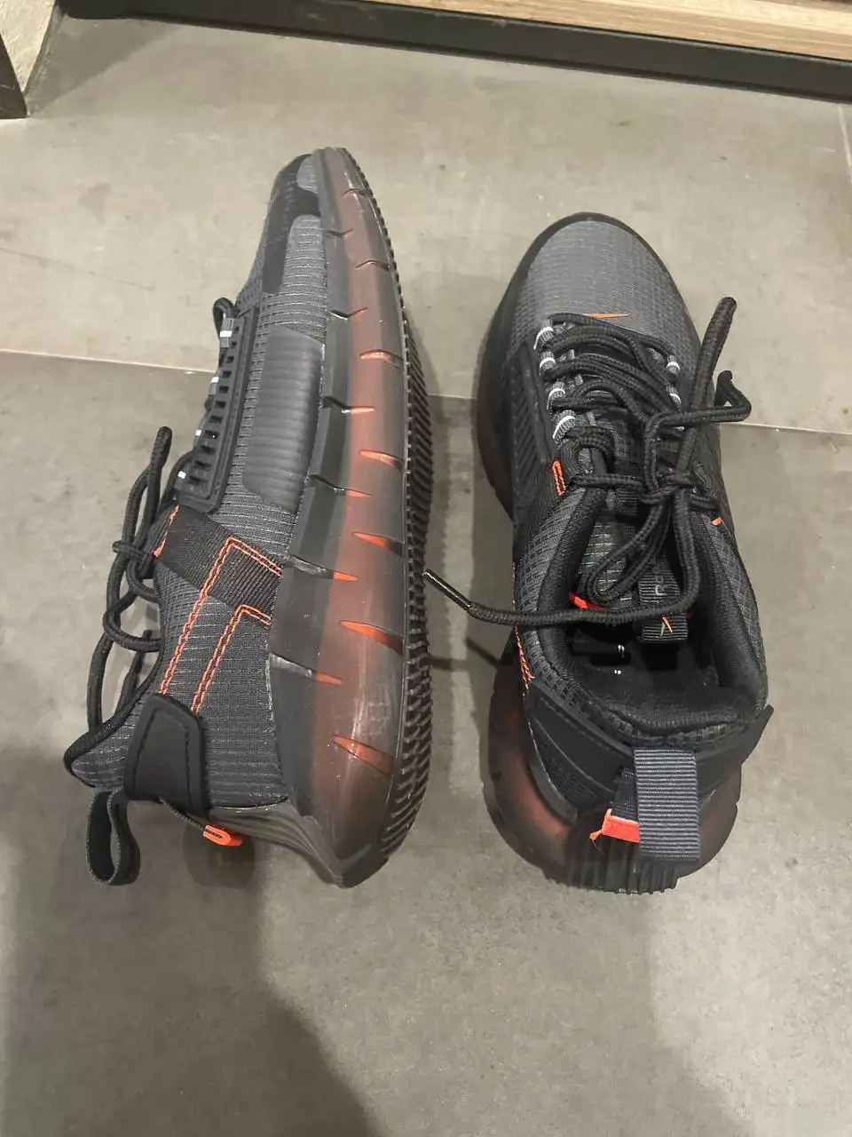 Новые женские кроссовки 38 размера - Обувь (Одежда) в Красногорск