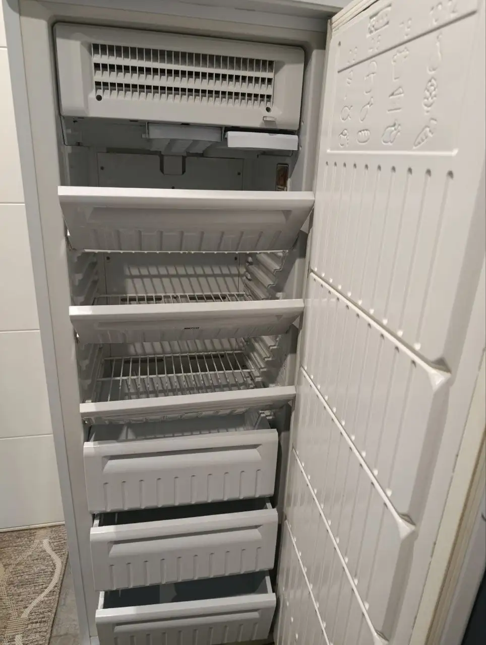 Продажа морозильной камеры Индезит - Для дома и дачи в Красногорск