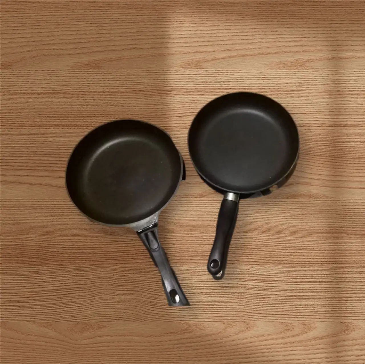 Продажа стаканов для коньяка Hennessy и Courvoisier, сковородок и аэрогриля - Посуда и кухонная утварь (Для дома и дачи) в Красногорск