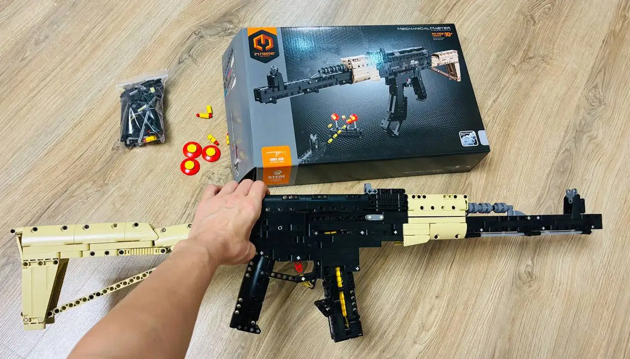 Конструктор огромный на несколько дней - Конструкторы (Хобби и отдых) в Красногорск