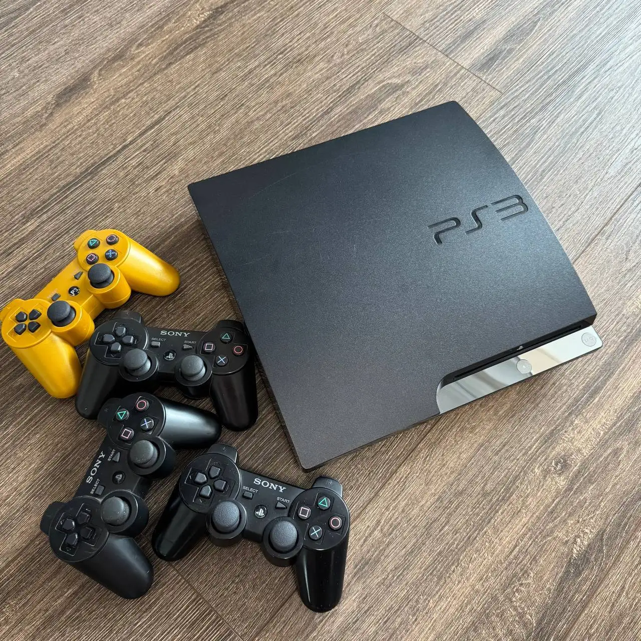 Sony PlayStation 3 Slim с прошивкой и играми - Игровые приставки (Электроника) в Красногорск