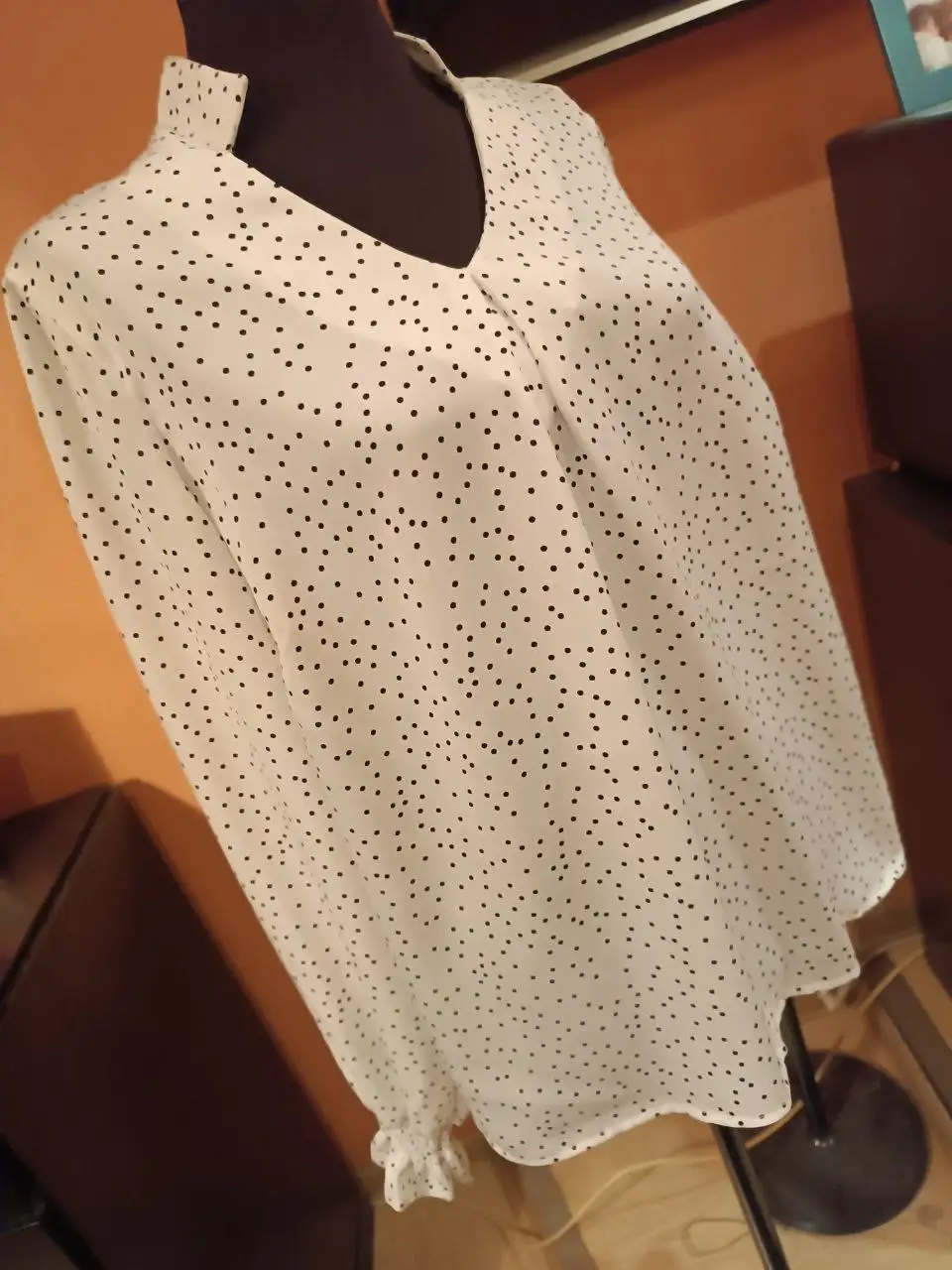 Блуза новая в горошек - Блузы (Одежда) в Красногорск