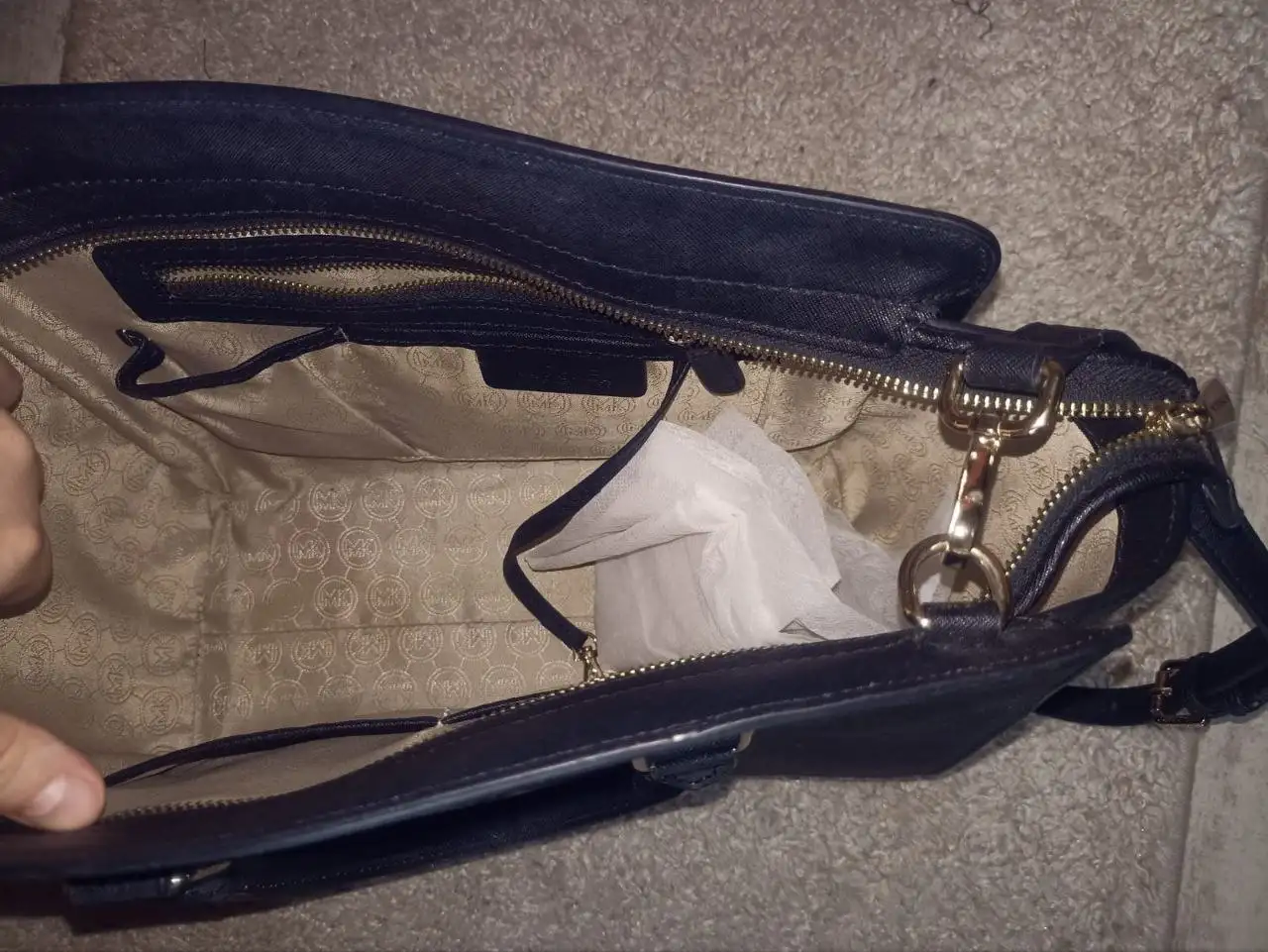 Продам сумку и мягкие игрушки - Сумки и аксессуары (Барахолка) в Красногорск