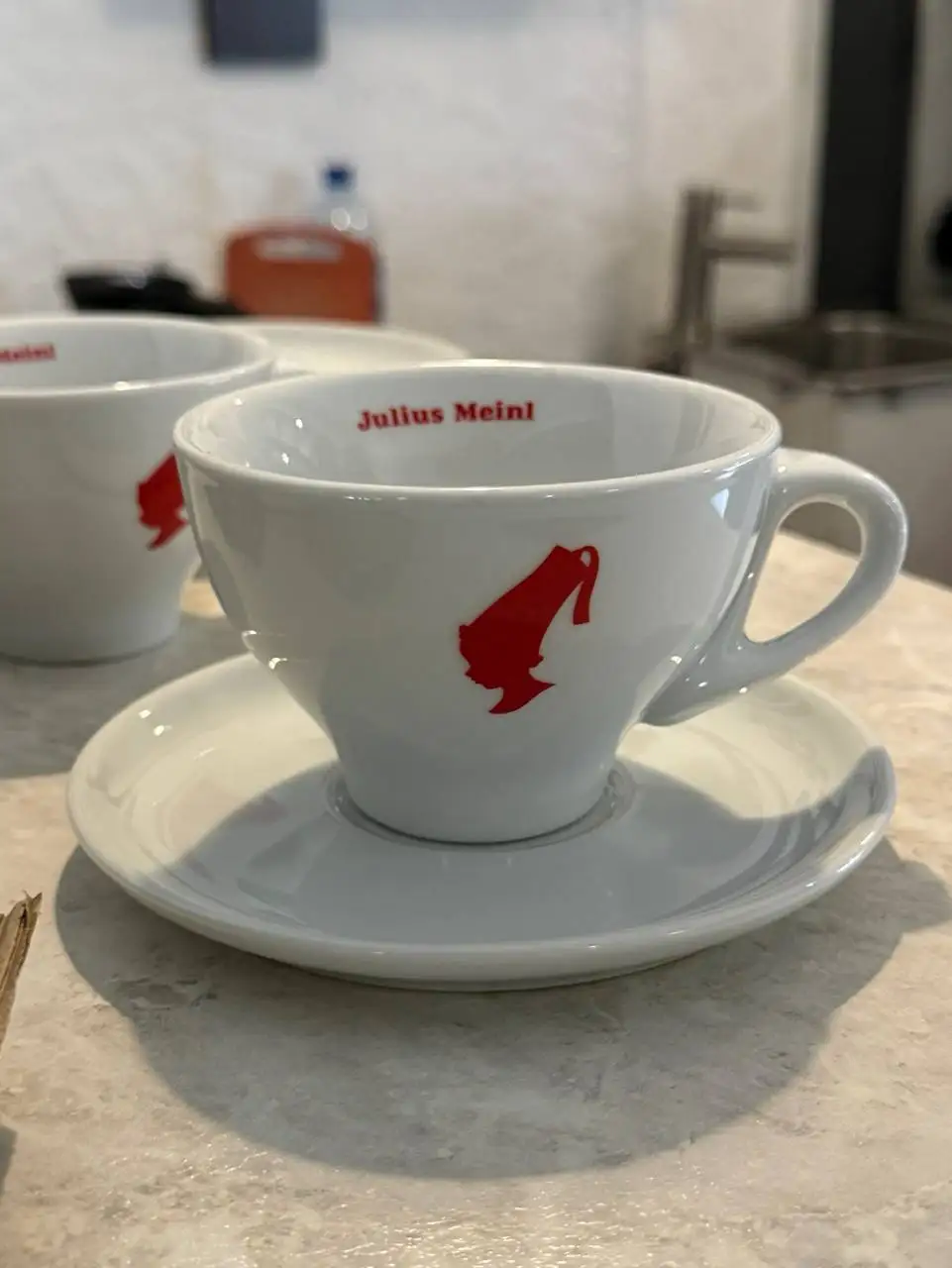 Продажа посуды и трековых светильников - Посуда и кухонная утварь (Для дома и дачи) в Красногорск