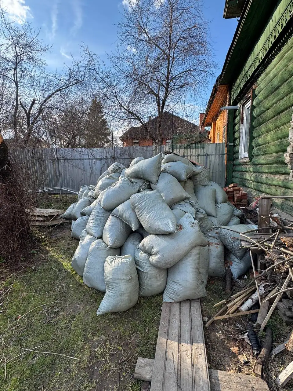 Отдам доски и опилки самовывозом - Барахолка в Красногорск