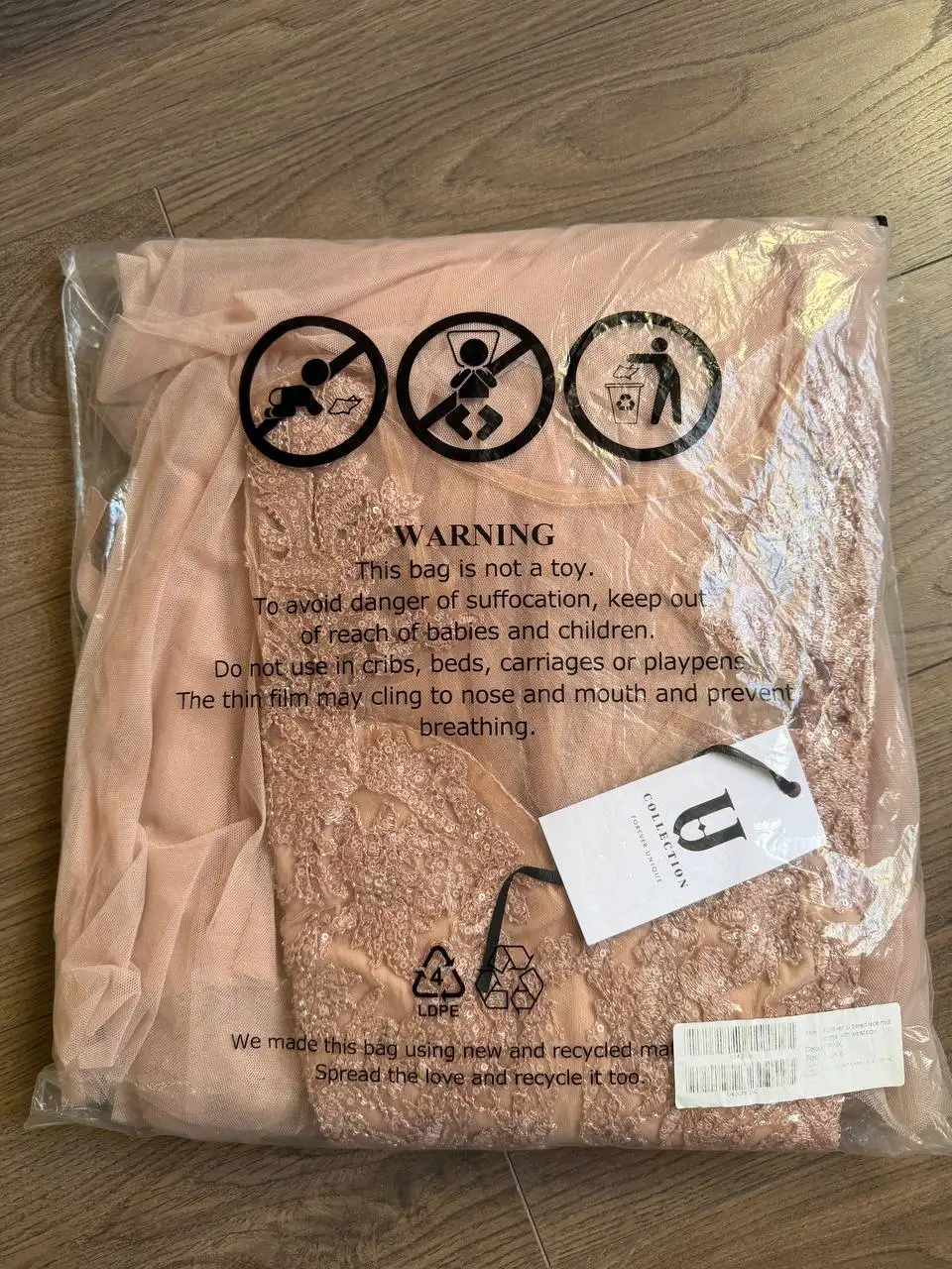 Нарядное платье на выпускной 42 размер - Платья (Одежда) в Красногорск