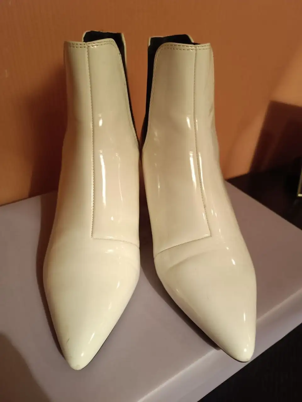 Ботильоны лакированные белоснежные 37-37.5 - Обувь (Одежда) в Красногорск