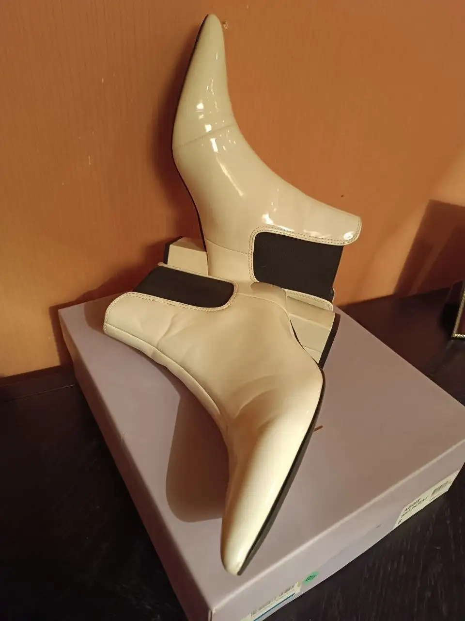 Ботильоны лакированные белоснежные 37-37.5 - Обувь (Одежда) в Красногорск