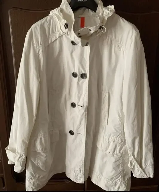 Оригинальный непродуваемый плащ Betty Barclay - Плащи в Красногорск