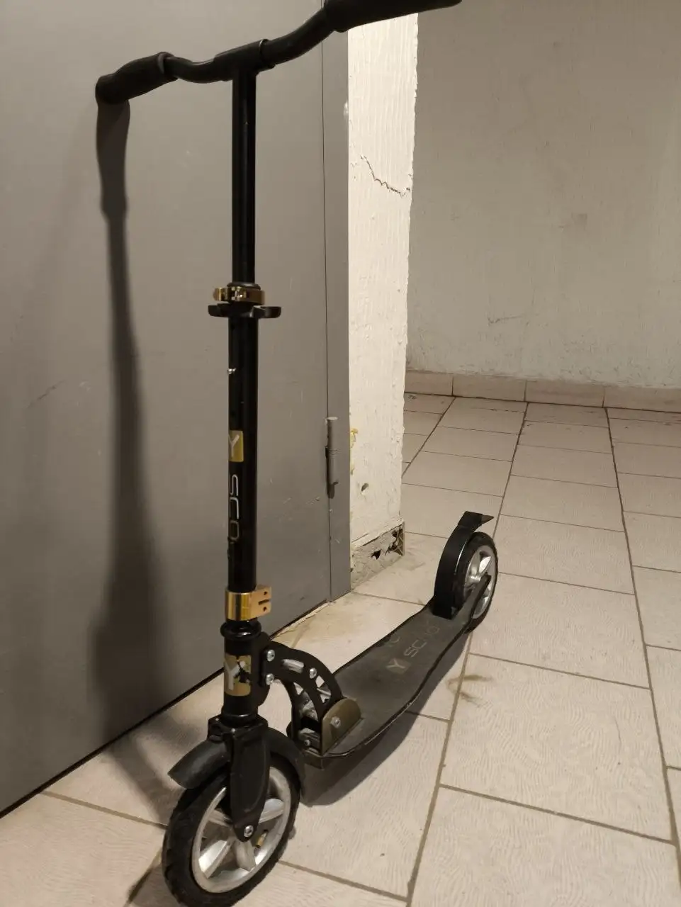 Самокат с надувными колесами - Самокаты (Хобби и отдых) в Красногорск