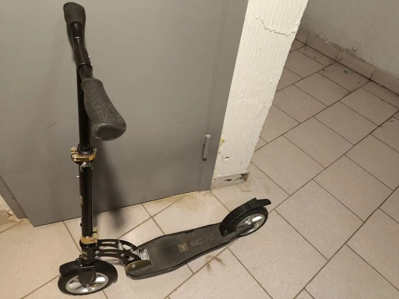 Самокат с надувными колесами - Самокаты (Хобби и отдых) в Красногорск