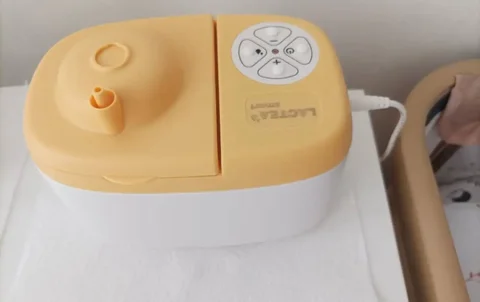 Молокоотсос электрический для новорождённых - Товары для детей в Москва