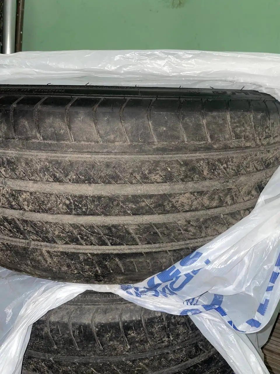 Шины 225/40 R18 и 235/40 R18 - Шины и диски (Авто) в Красногорск