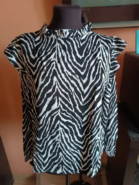 Блуза новая, 46 размера - Юбки в Красногорск