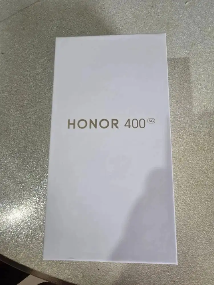 Продаю honor 400 12/256 - Смартфоны и телефоны (Электроника) в Москва