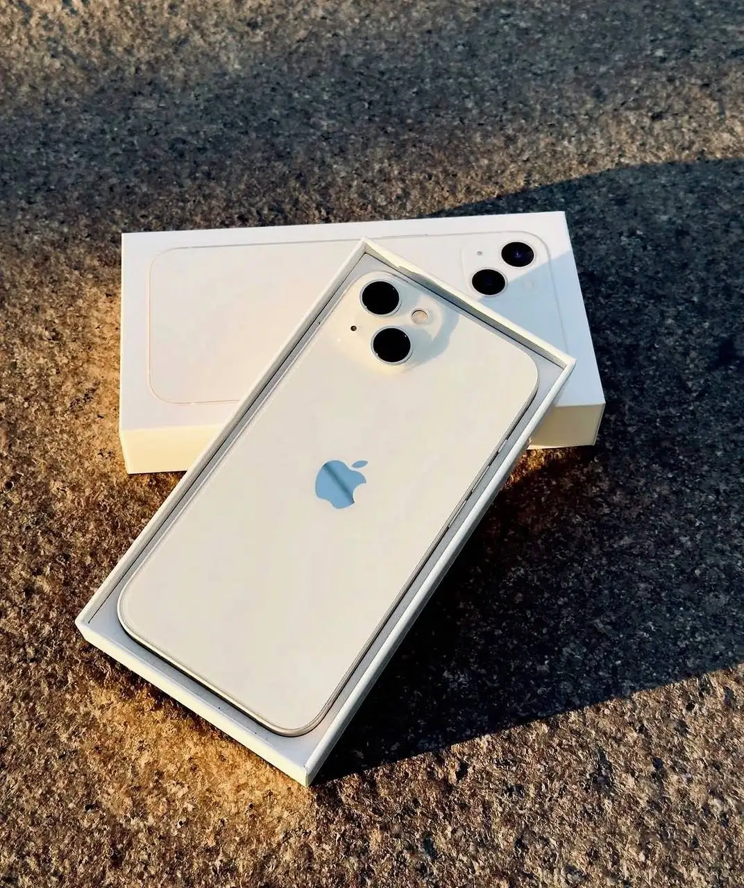 iPhone 13 128GB - Смартфоны и гаджеты (Электроника) в Красногорск
