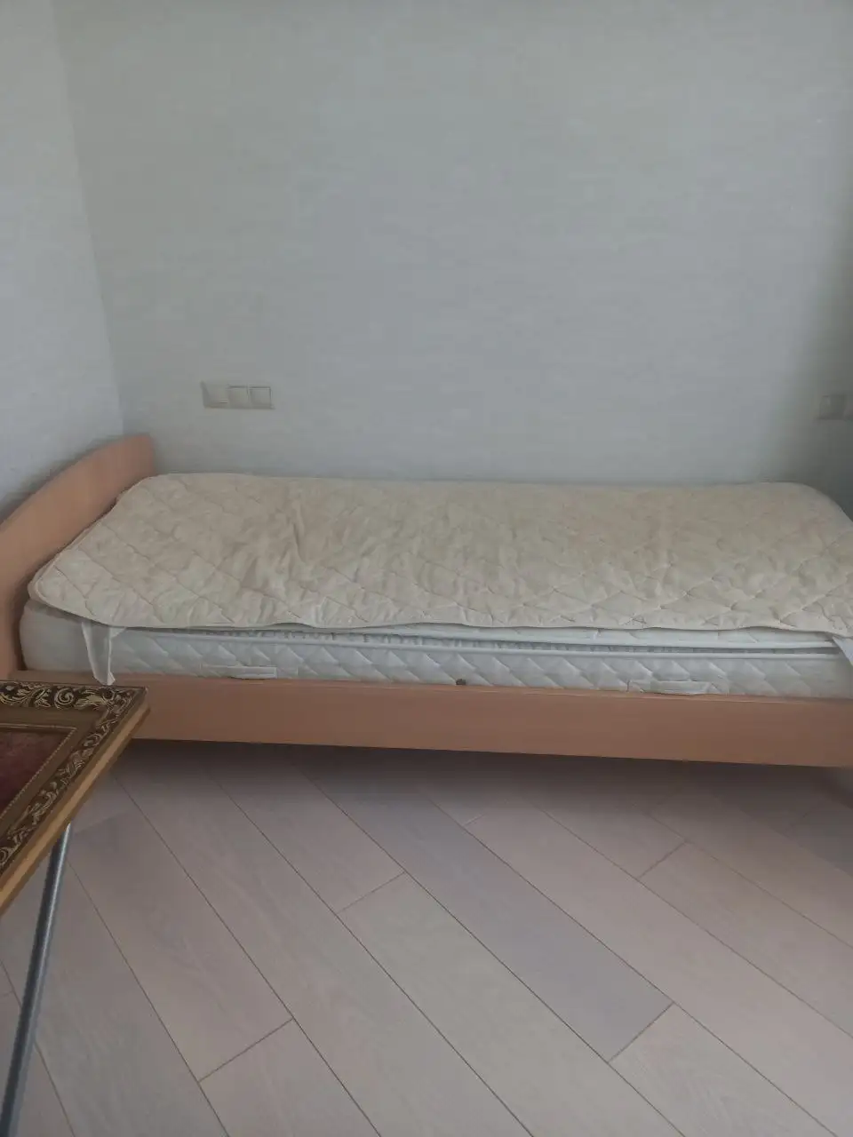 Продам кровать с матрасом - Мебель (Для дома и дачи) в Красногорск