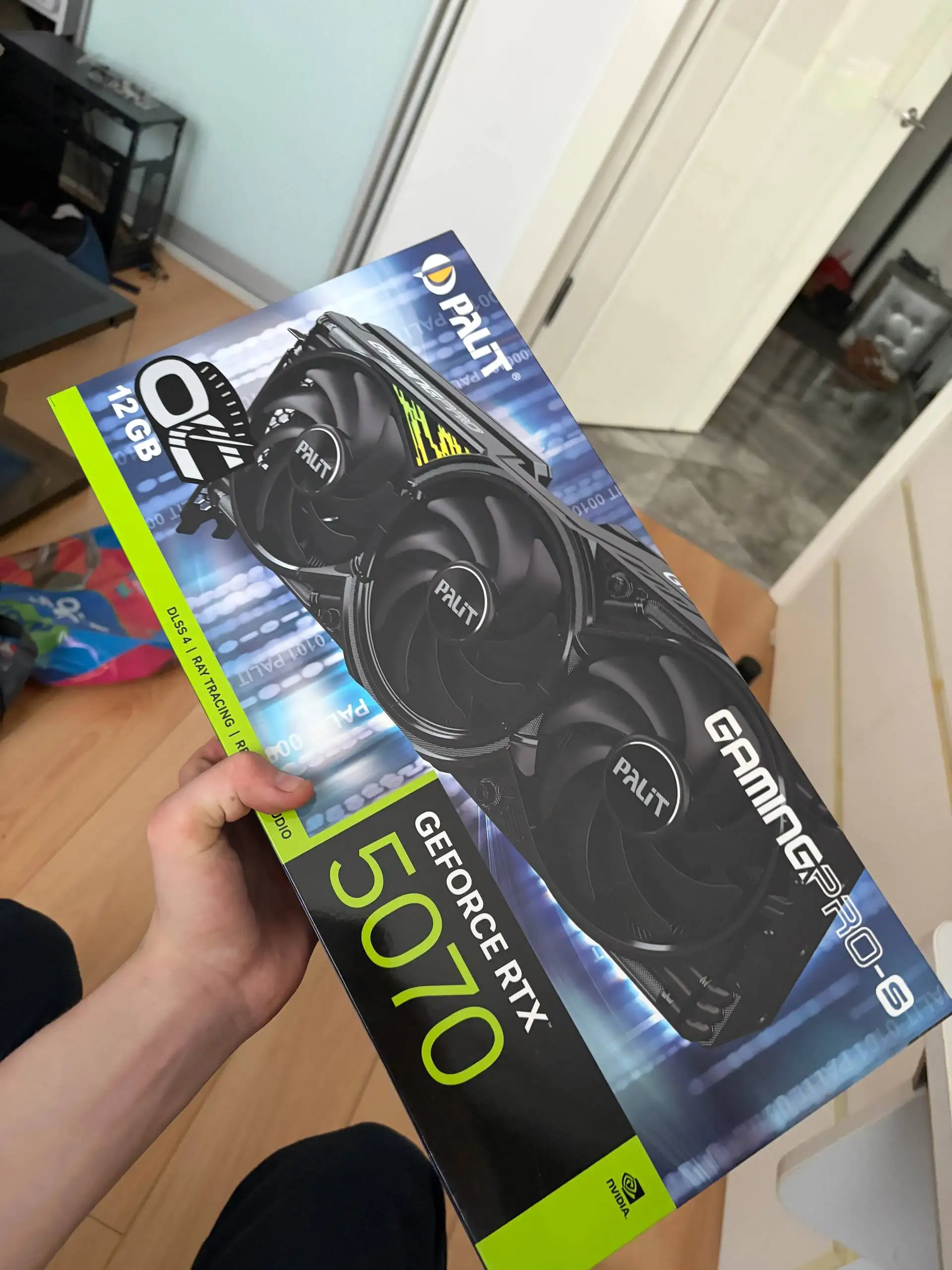 Новая видеокарта Palit RTX 5070 Gaming Pro S 12GB - Видеокарты (Электроника) в Красногорск