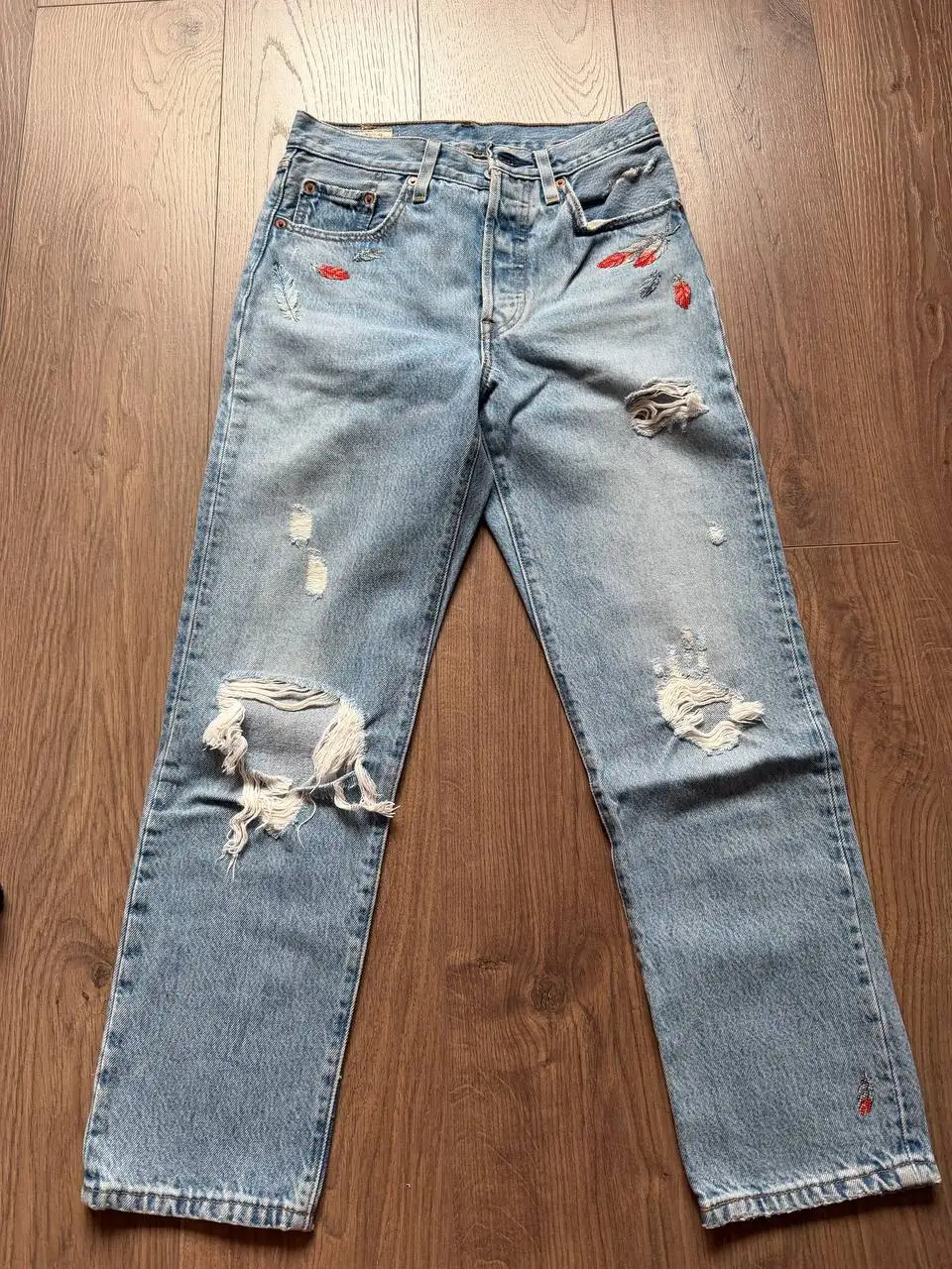 Оригинальные джинсы Levi's 24 размера - Джинсы (Одежда) в Красногорск