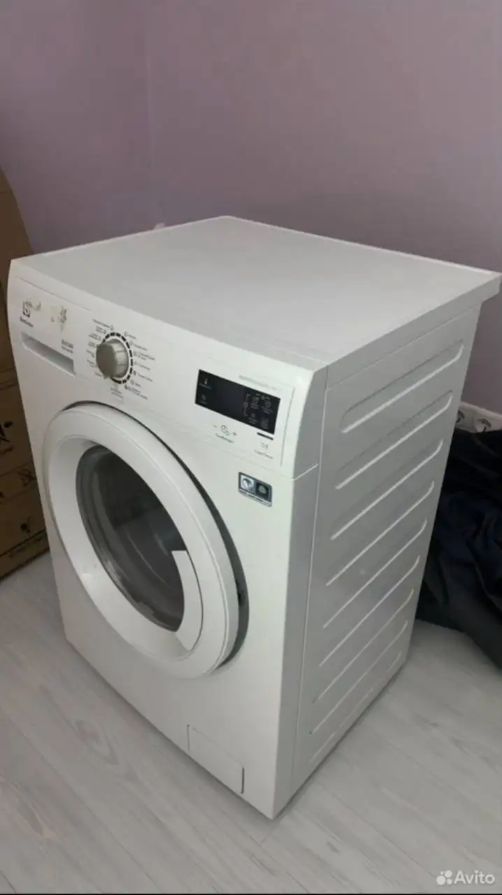 Стиральная машина Electrolux EWW51476 с сушкой, нужен ремонт - Электроника в Красногорск