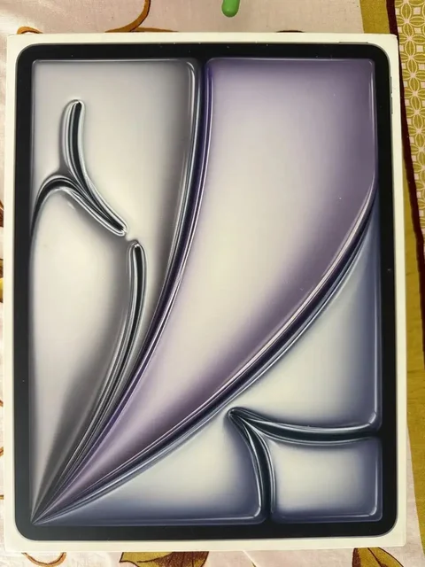 iPad 13 128GB новый запечатанный - Очки с камерой в Москва
