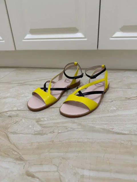 Женские босоножки Dior (оригинал) новые - Брюки и джинсы в Москва