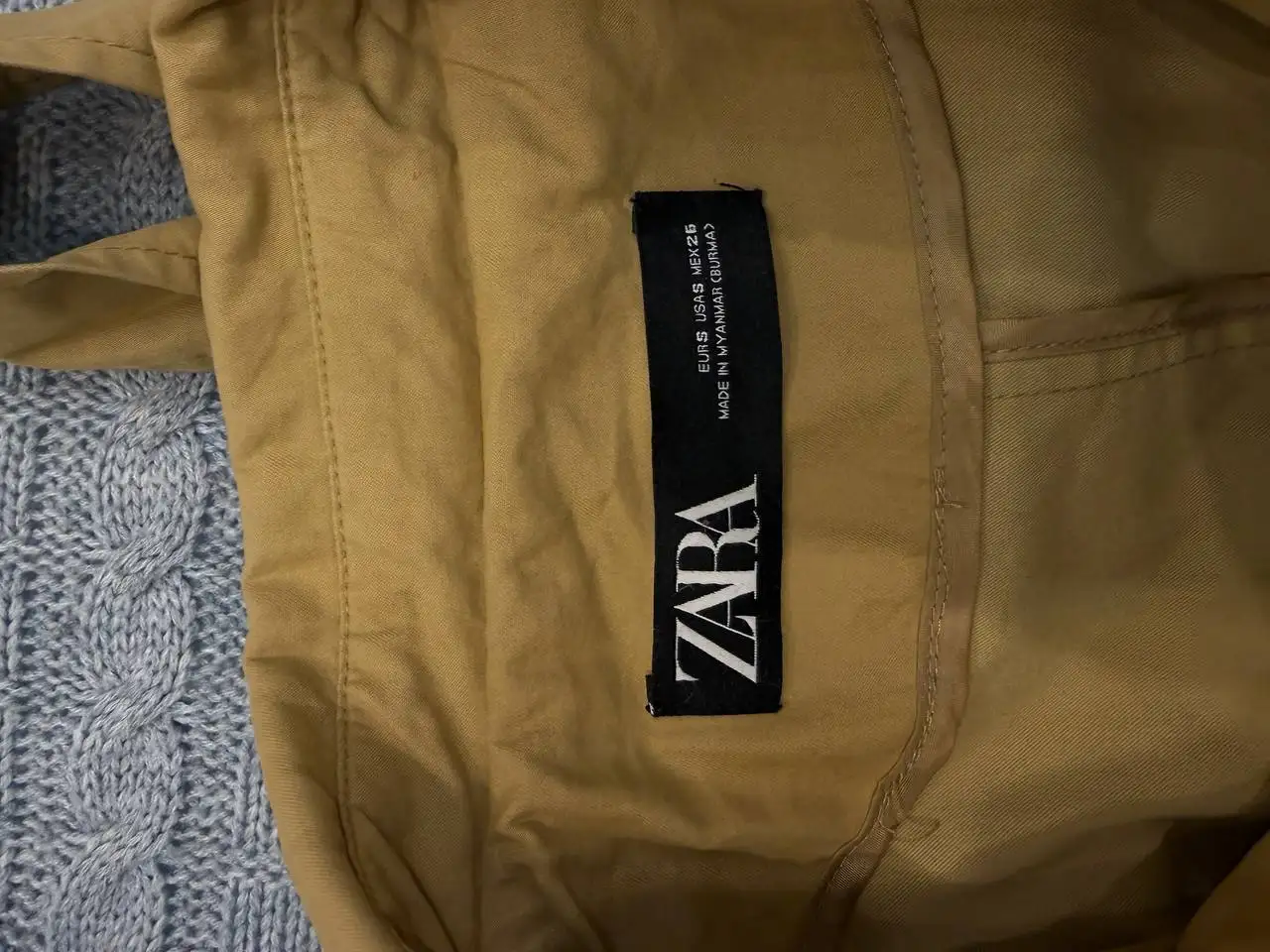 Тренч ZARA бежевый двубортный - Верхняя одежда (Одежда) в Красногорск