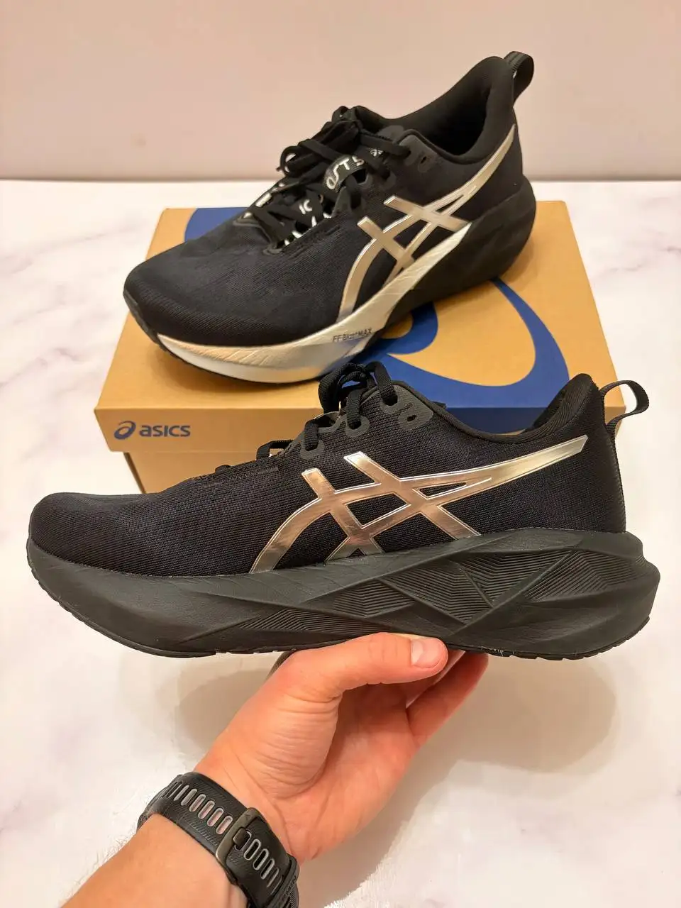 Asics Novablast 5 Platinum - Спорт и фитнес (Хобби и отдых) в Красногорск