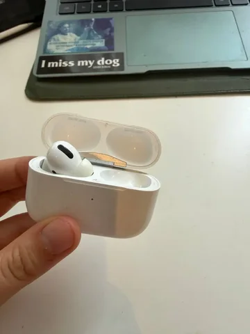 Паленые AirPods с одним наушником - Электроника в Красногорск