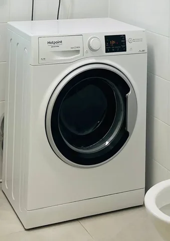 Стиральная машина Hotpoint-Ariston RST 7029 S, неисправен подшипник - Ноутбуки в Красногорск