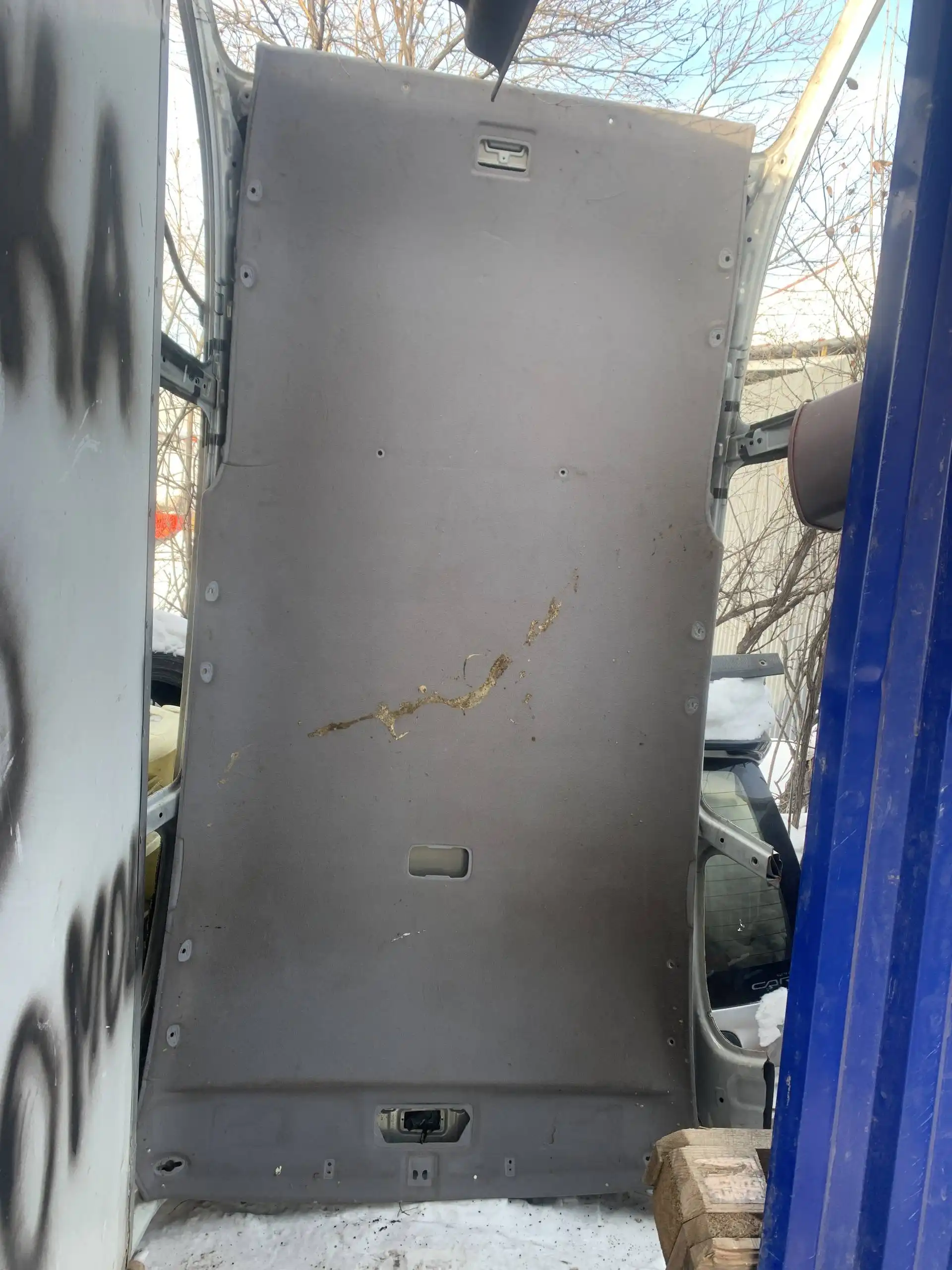 Крыша на ипсум с потолком - Запчасти в Иркутск