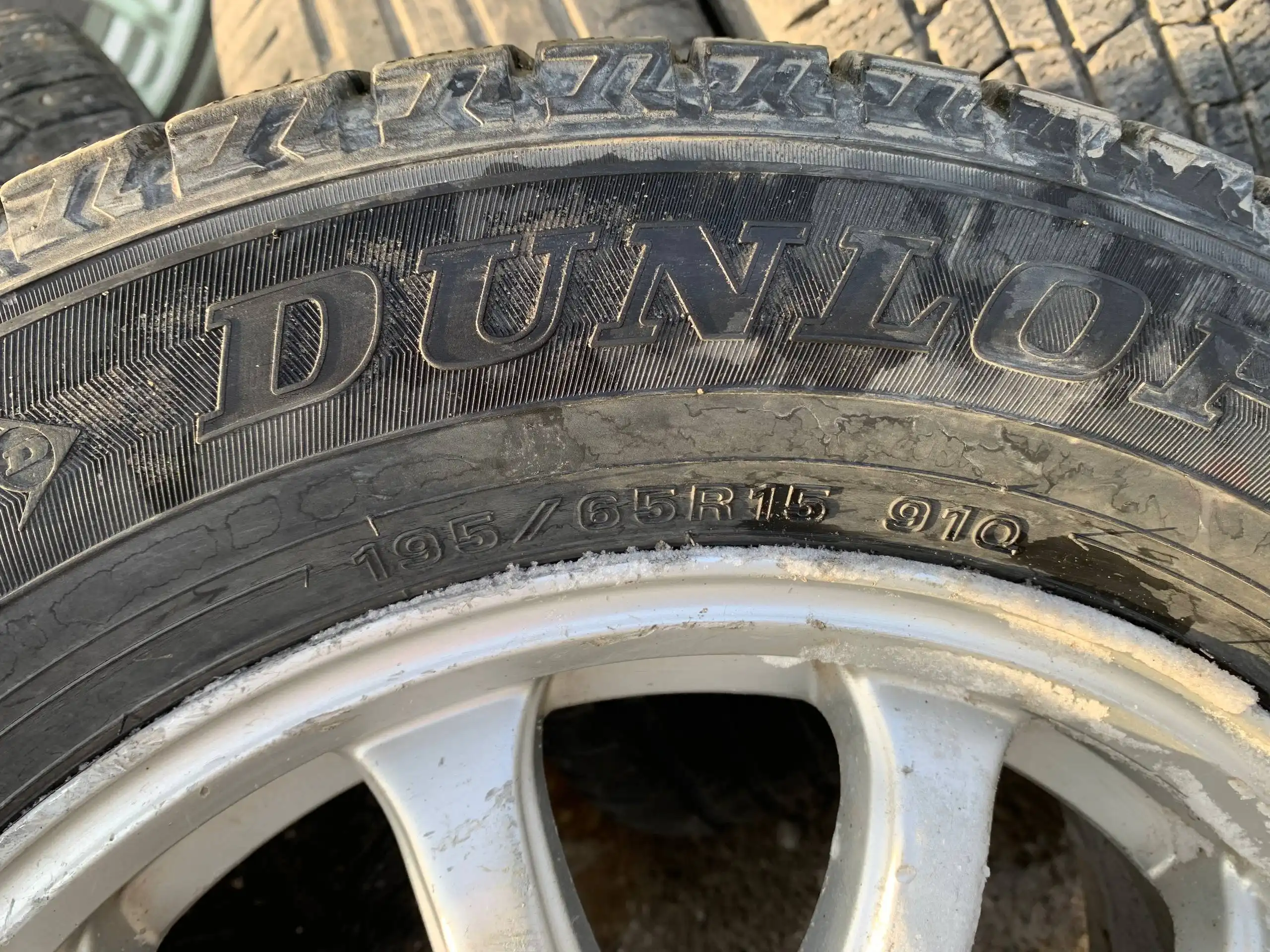 Продажа запчастей на авторынке - Запчасти в Иркутск