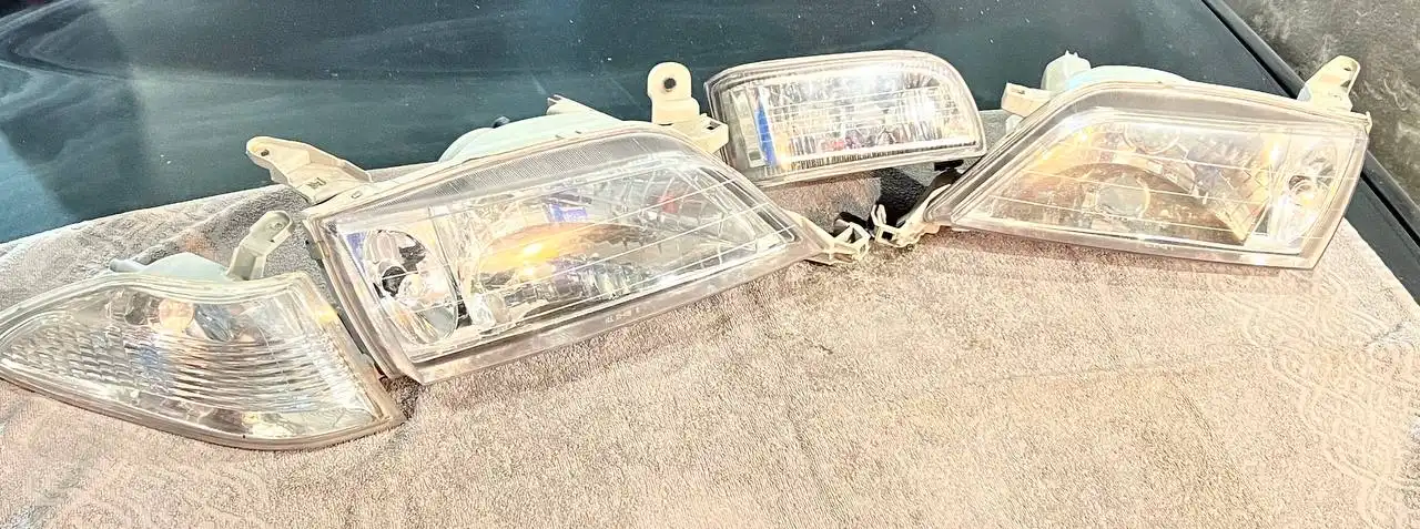 Продам комплект передней оптики Toyota Carina 1996-2001 - Автооптика (Запчасти) в Иркутск