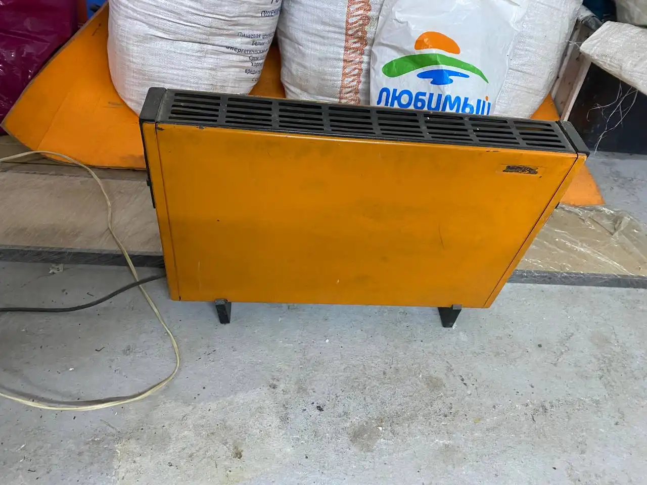 Обогреватель для гаража - Автозапчасти (Запчасти) в Иркутск