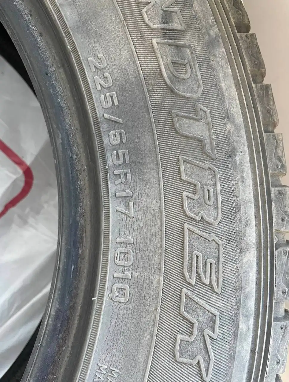 Продажа зимней резины 225/65/17 для Раф 4 - Шины и диски (Запчасти) в Иркутск