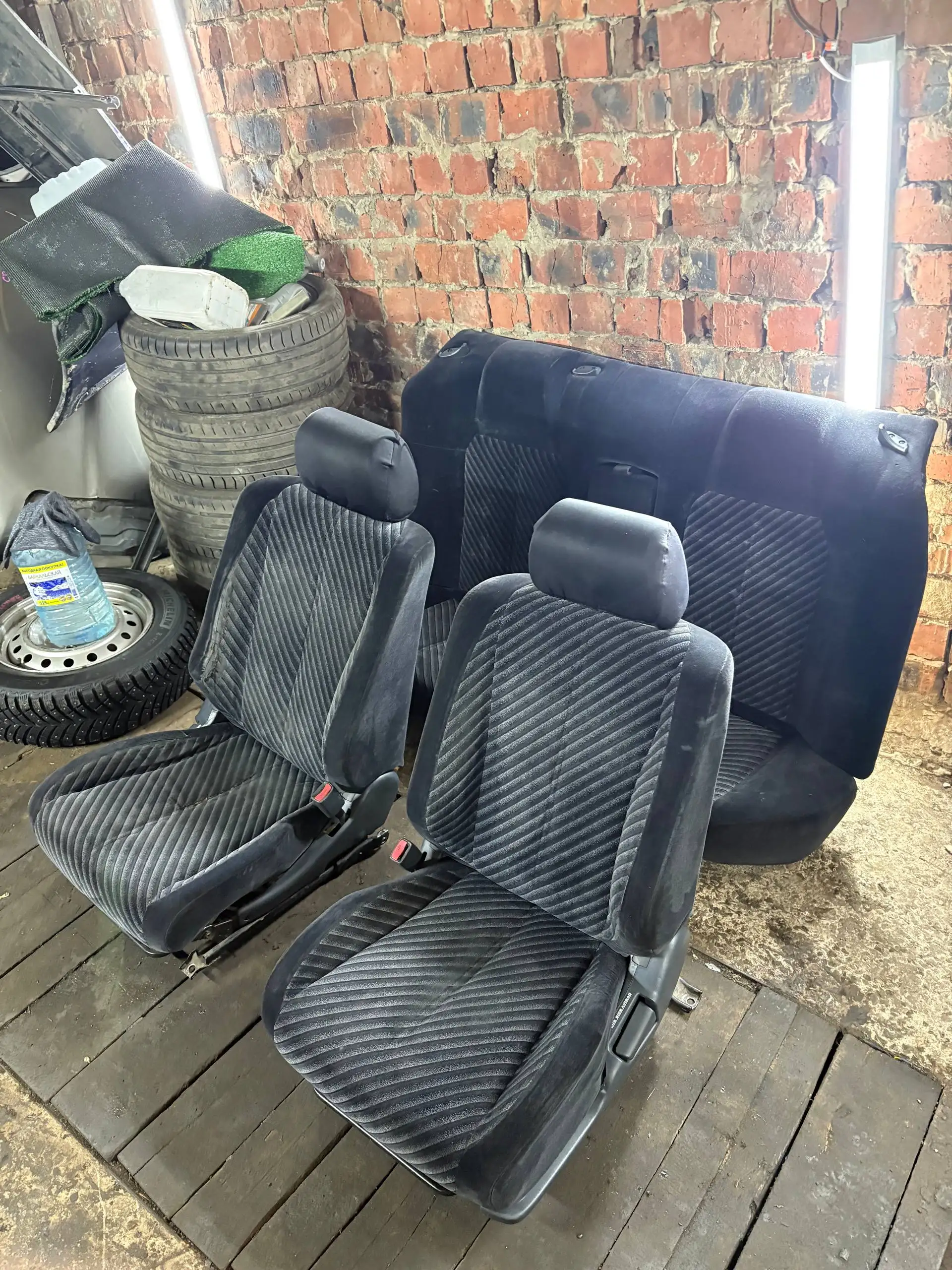 Продажа комплекта сидений и замка зажигания для Toyota Chaser/Mark II - Автозапчасти для японских автомобилей (Запчасти) в Иркутск