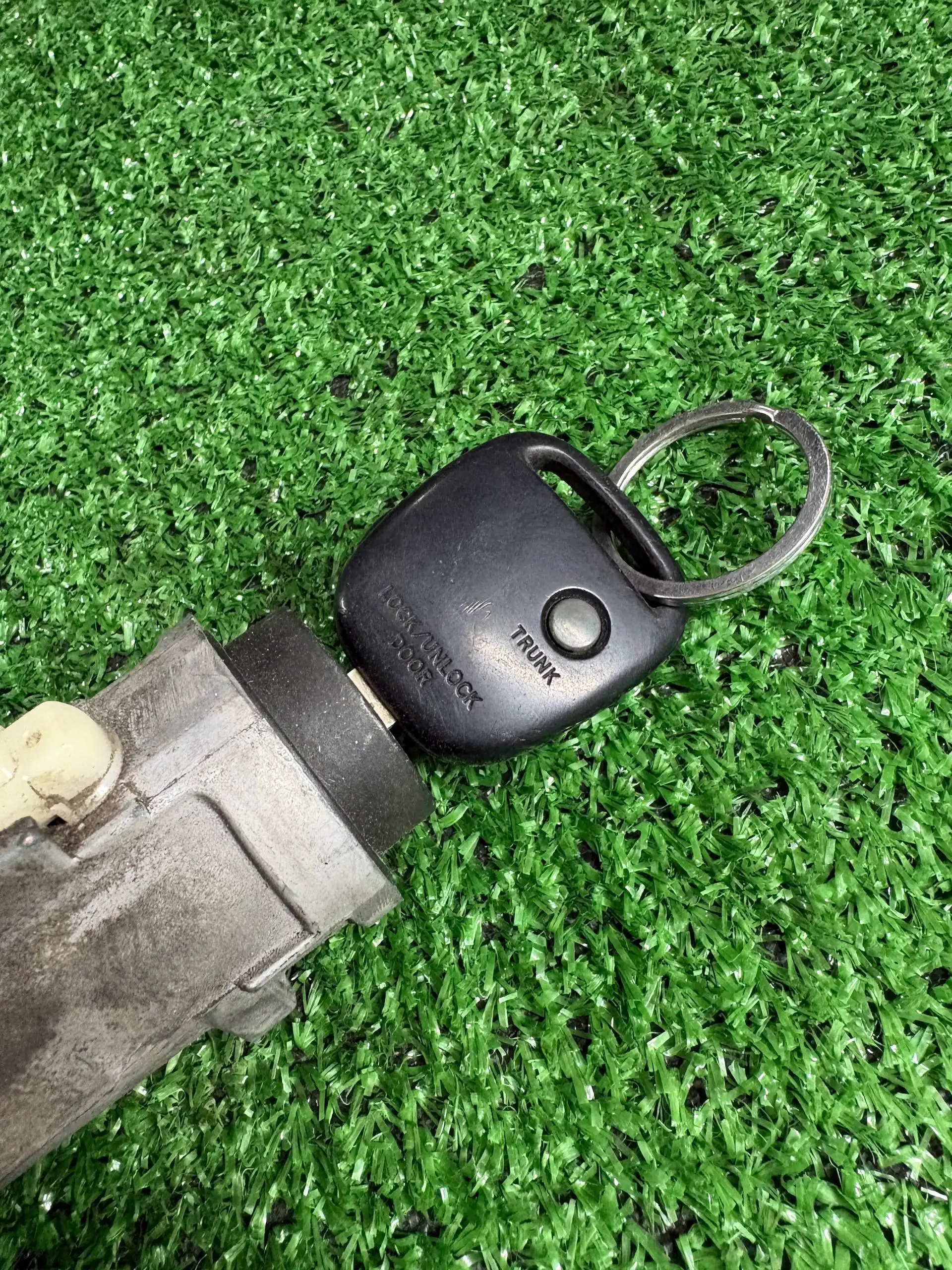 Продажа комплекта сидений и замка зажигания для Toyota Chaser/Mark II - Автозапчасти для японских автомобилей (Запчасти) в Иркутск