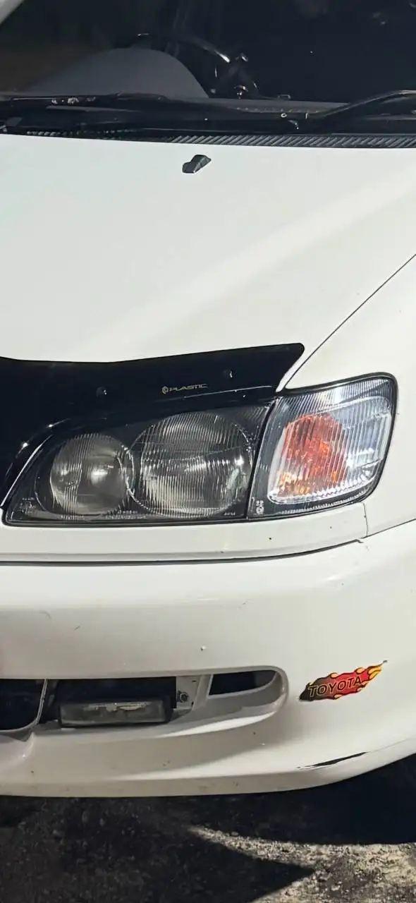 Комплект фар Toyota Ipsum и резина Cordiant 195/65/15 - Автозапчасти (Запчасти) в Иркутск