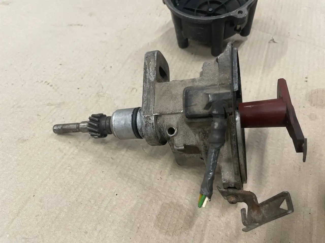 Трамблер Gx 81 Gge - Автозапчасти (Запчасти) в Иркутск