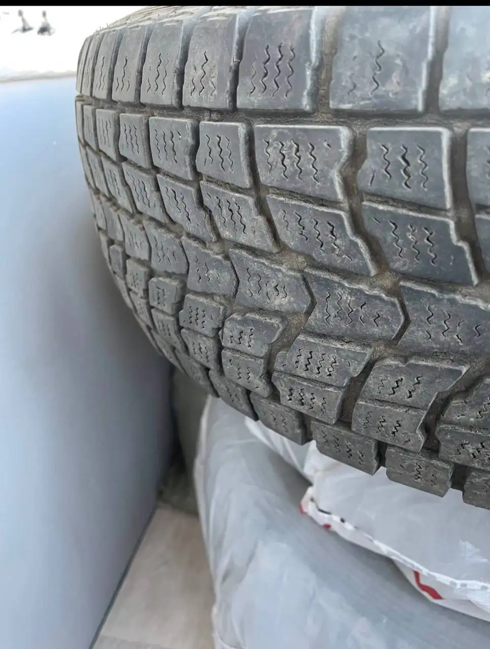 Шина 225/65/17 с RAV4 - Шины и диски (Запчасти) в Иркутск