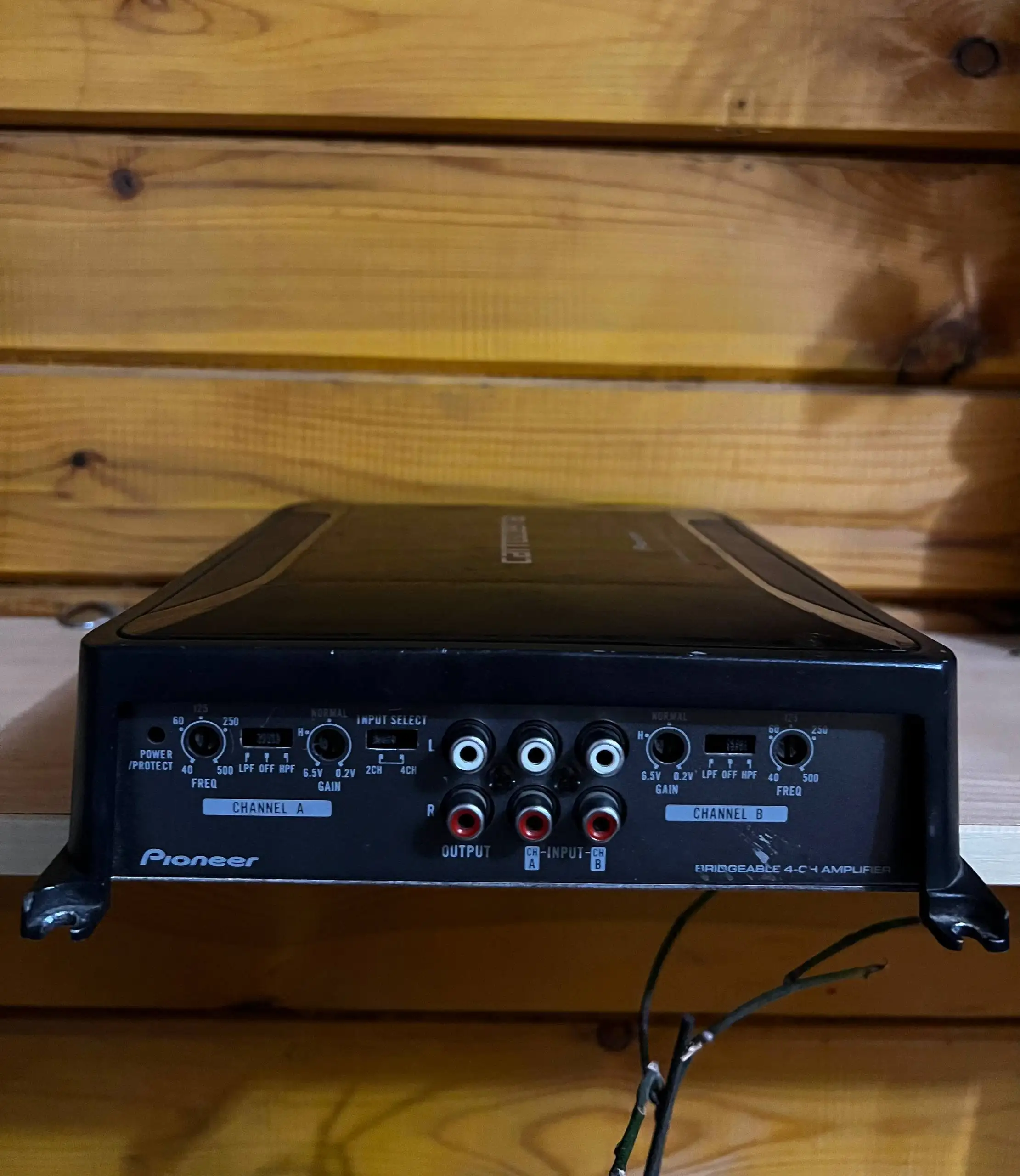 Саб в коробе edge 12 с усилителем pioneer - Аудио (Запчасти) в Иркутск