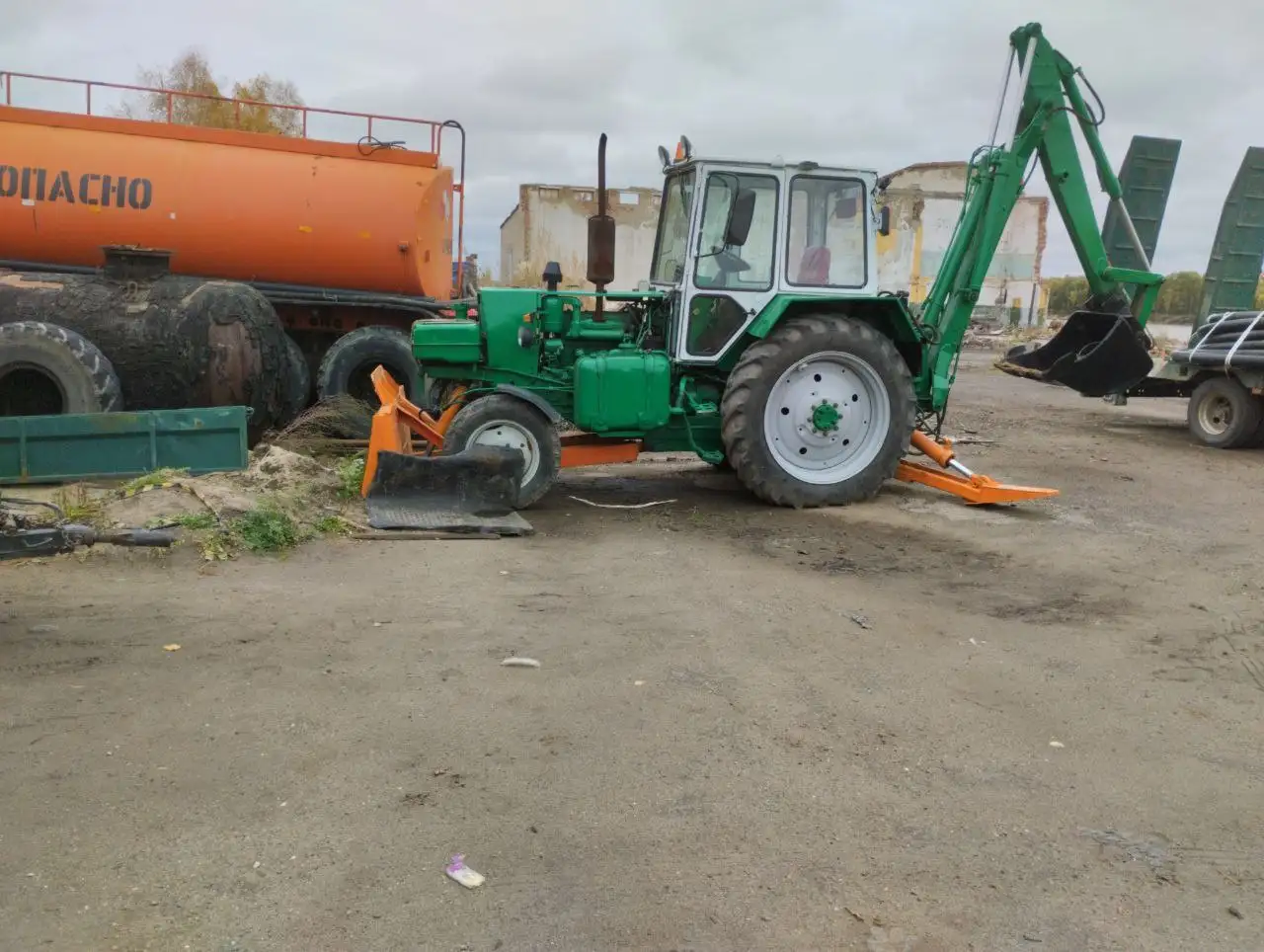 Продажа экскаватора ЭО-2621 1989 года выпуска после капитального ремонта - Запчасти в Иркутск