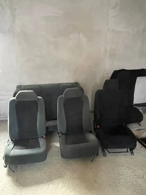 Продам сидухи для автомобилей 90/100/110 кузов - Автокресла и сиденья в Иркутск