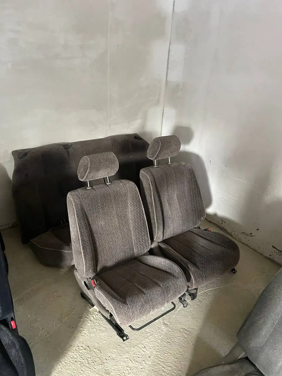 Продам сидухи для автомобилей 90/100/110 кузов - Автокресла и сиденья (Запчасти) в Иркутск