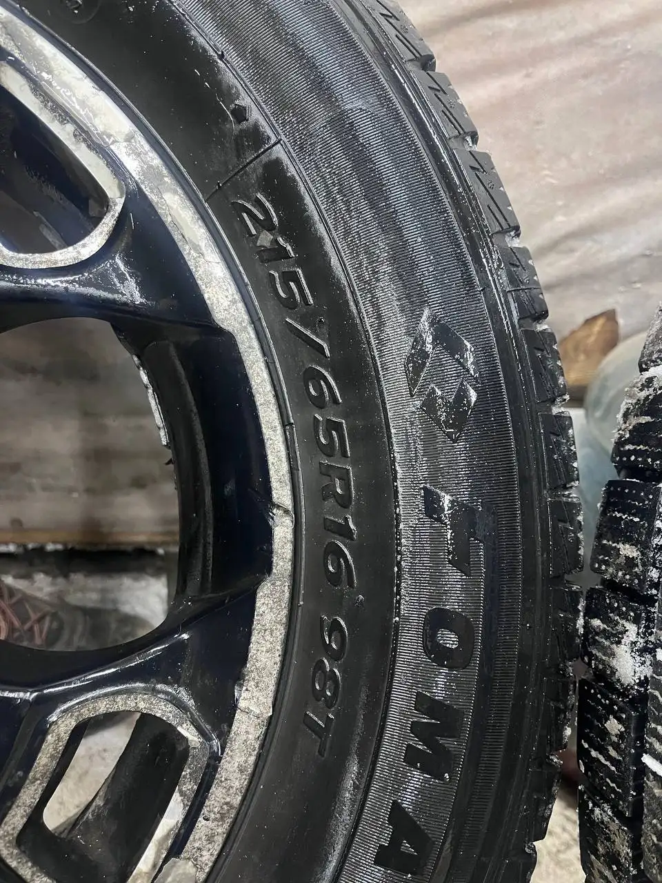 Диски 5х114,3 R16 с резиной Foman 215/65/16 - Диски и шины (Запчасти) в Иркутск