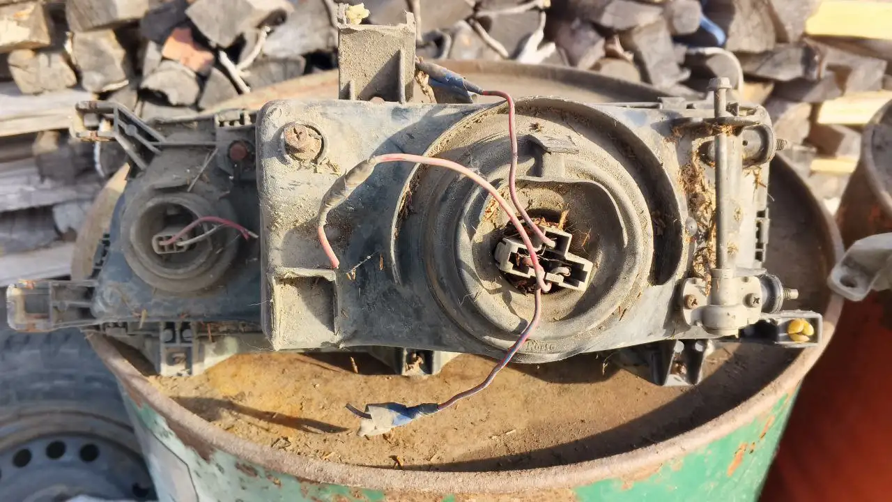 Продажа левых фар Honda Civic и Toyota Sprinter - Автосвет (Запчасти) в Иркутск