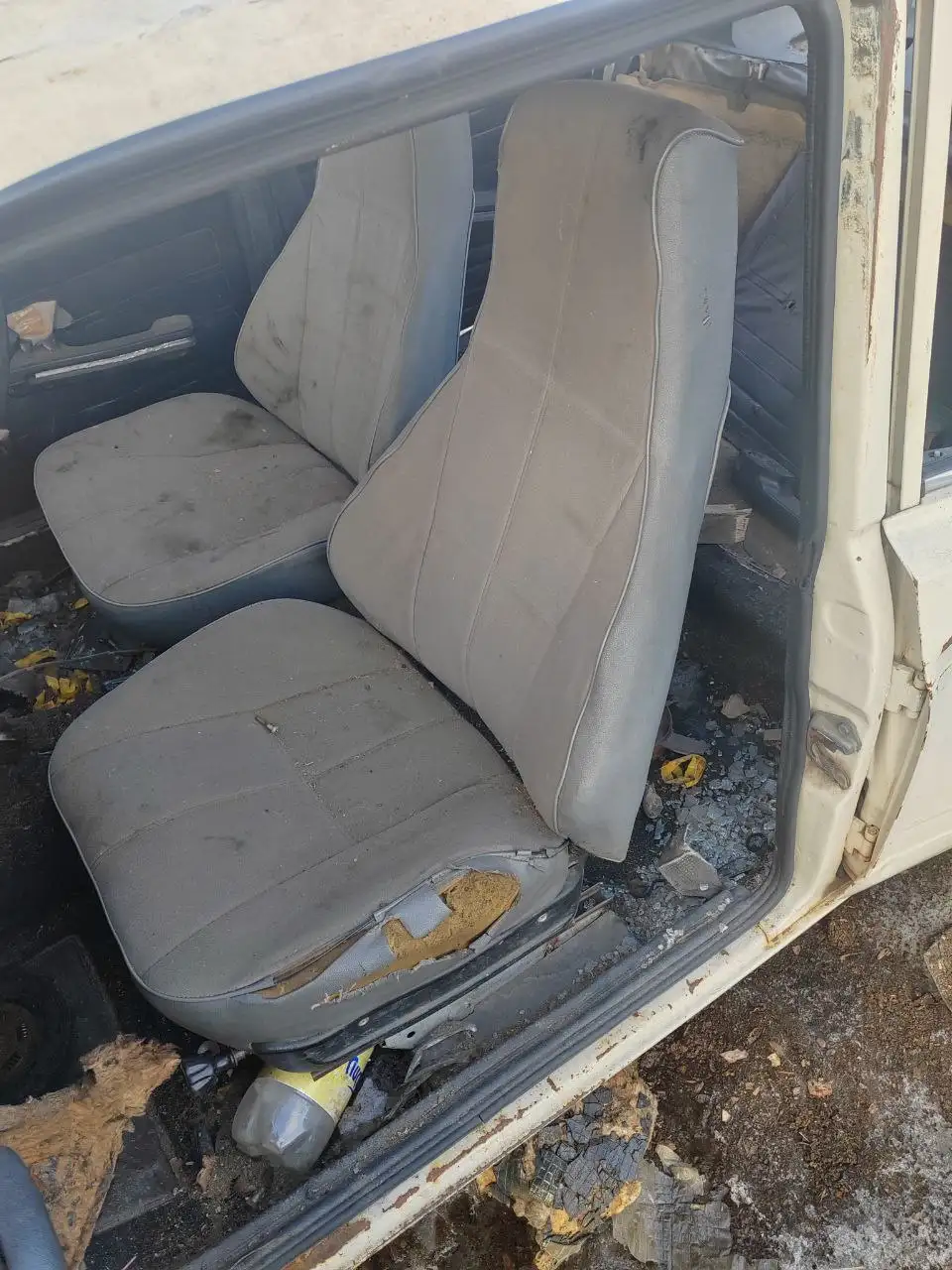 Продажа пары сидений с регулировками - Сидения (Запчасти) в Иркутск