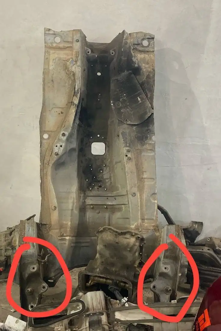 Разбор Toyota Mark II GX105 4WD, запчасти в наличии - Автозапчасти (Запчасти) в Иркутск