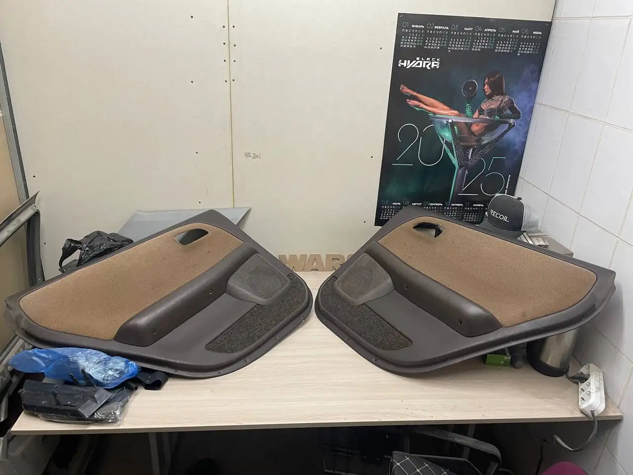 Задние обшивки дверей Mark-2 JZX90 - Кузовные запчасти (Запчасти) в Иркутск